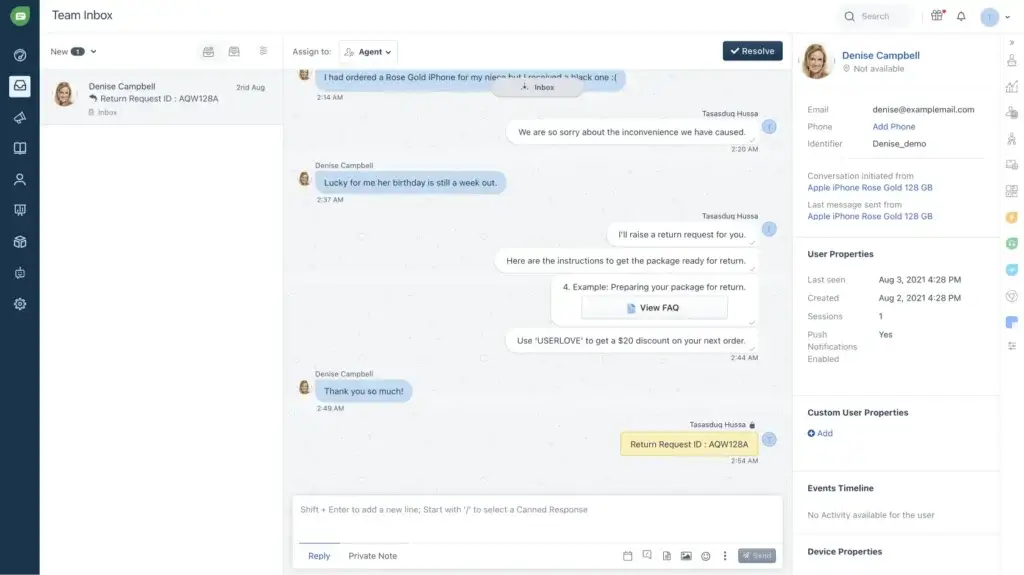 Freshchat team inbox showing live conversation with user profile and agent notes