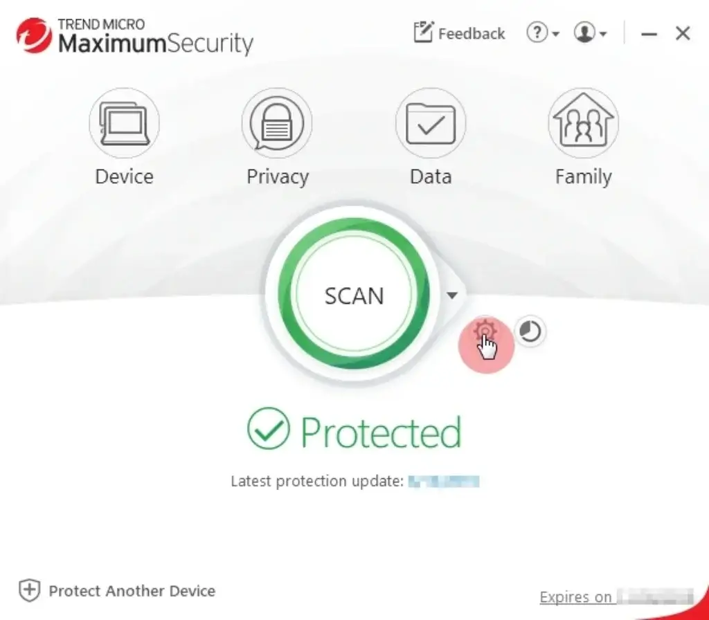 Trend Micro Maximum Security dashboard showing scan button and protected device status